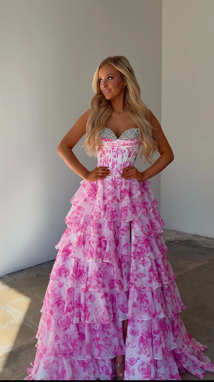 pre owned homecoming dresses A-Line Sweetheart Black Ruffle Tiered Long Homecoming Dresses with Bow  DM24082901 – Dressmeet main image 0